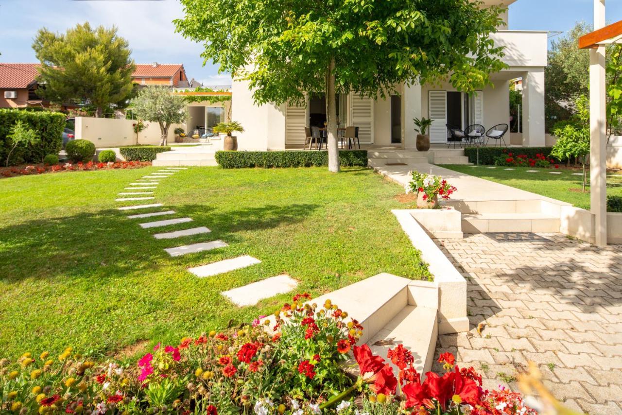NEW! Luxury Garden apartment Pakoštane Exterior foto